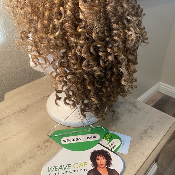 Weave Cap Collection Unit By Vivica Fox w/Spiral Curl and Shoulder Length Style - Picture 16 of 16